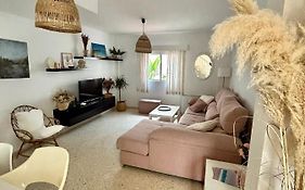 Casa Teté, Bright&Spacious Family Home - Self Check-in, Free Parking